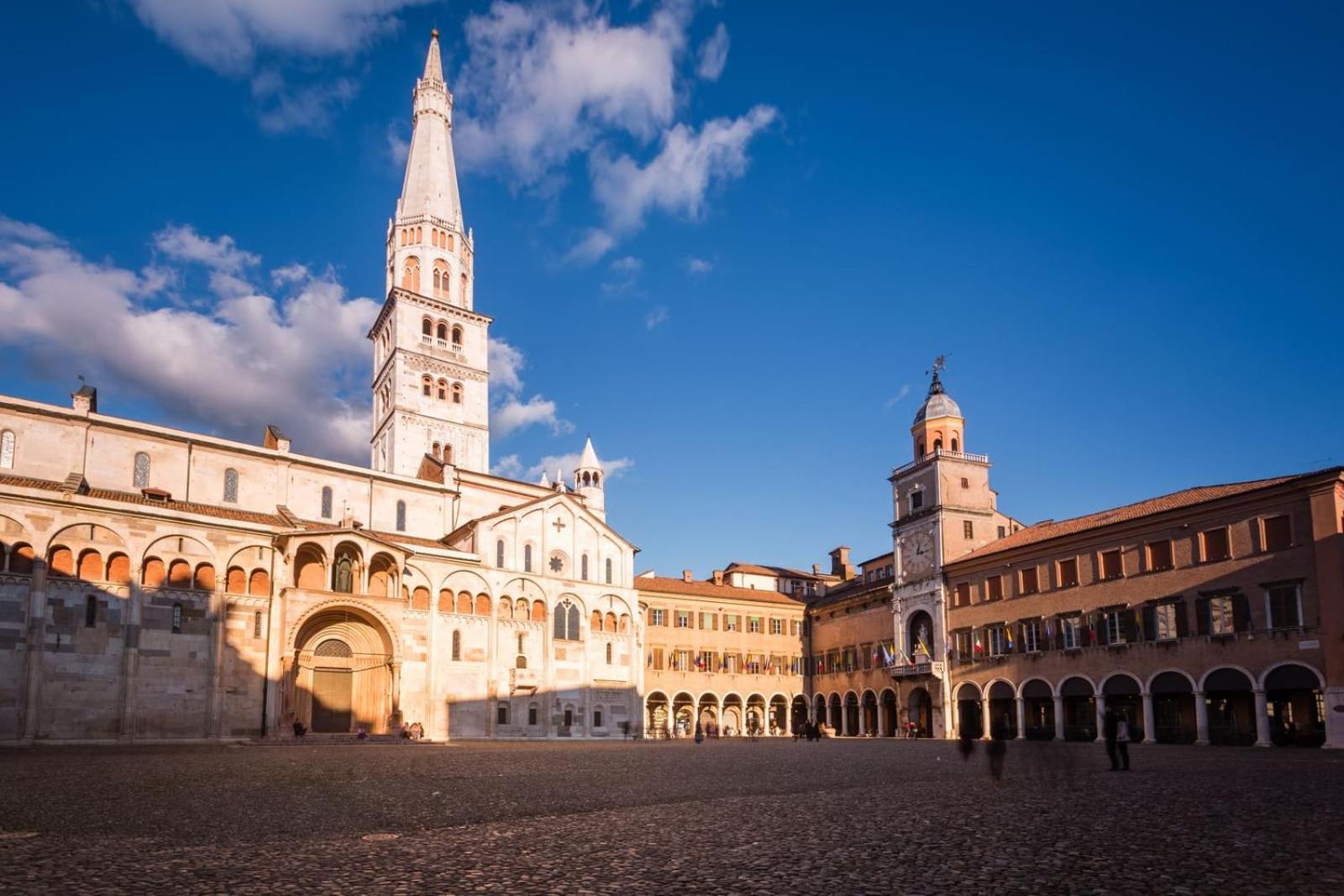 Appartamenti - Moderna - 500M Dal Duomo Modena Kültér fotó